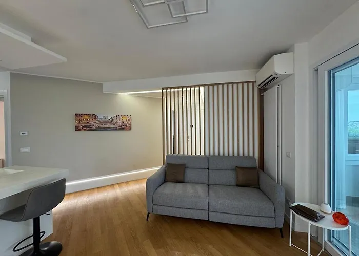 Sky Terrace Escape In Apartment *