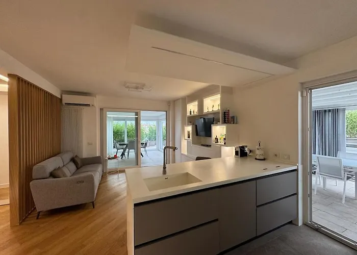 Sky Terrace Escape In Apartment