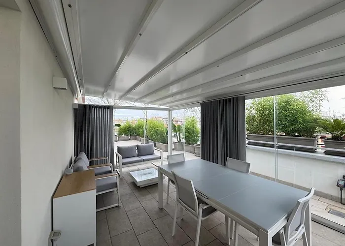 Sky Terrace Escape In Apartment *